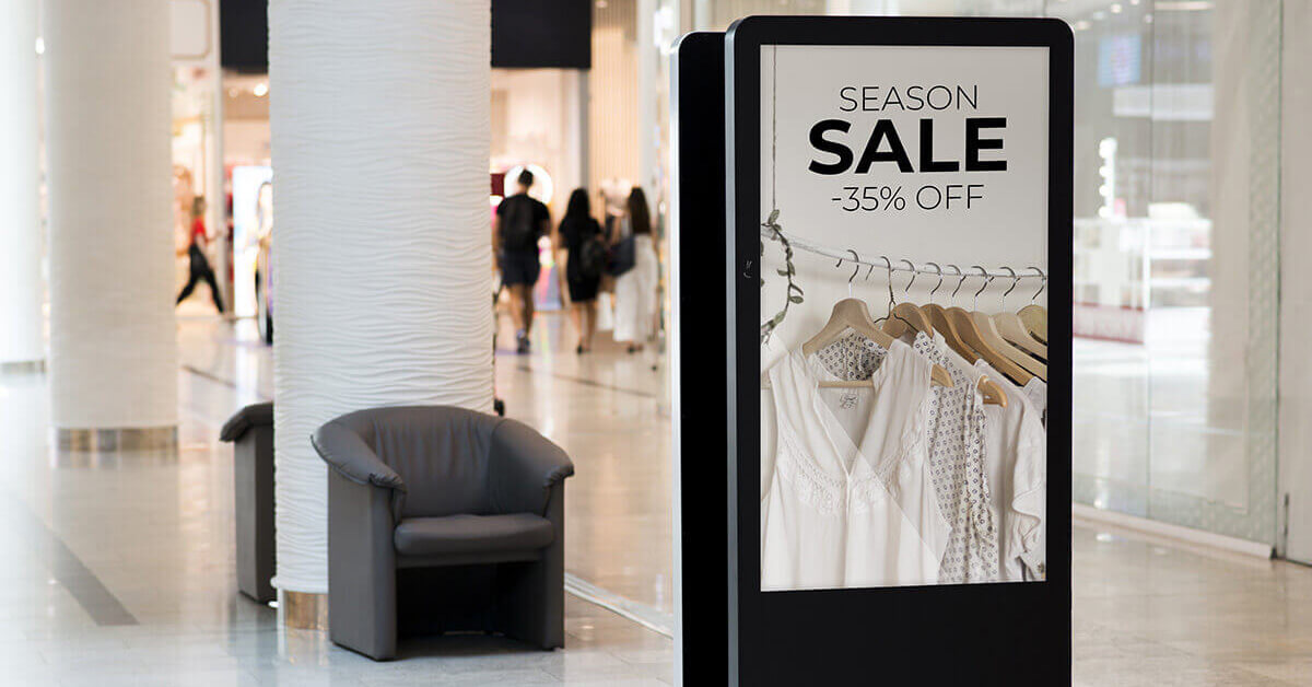 Shop window digital signage gets customers through the door